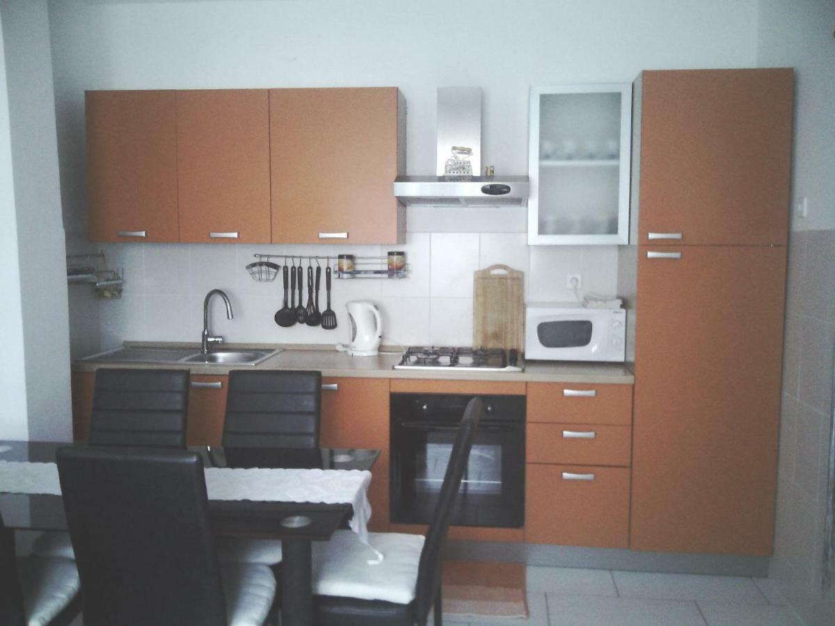 Vera Apartment 캄포르 외부 사진
